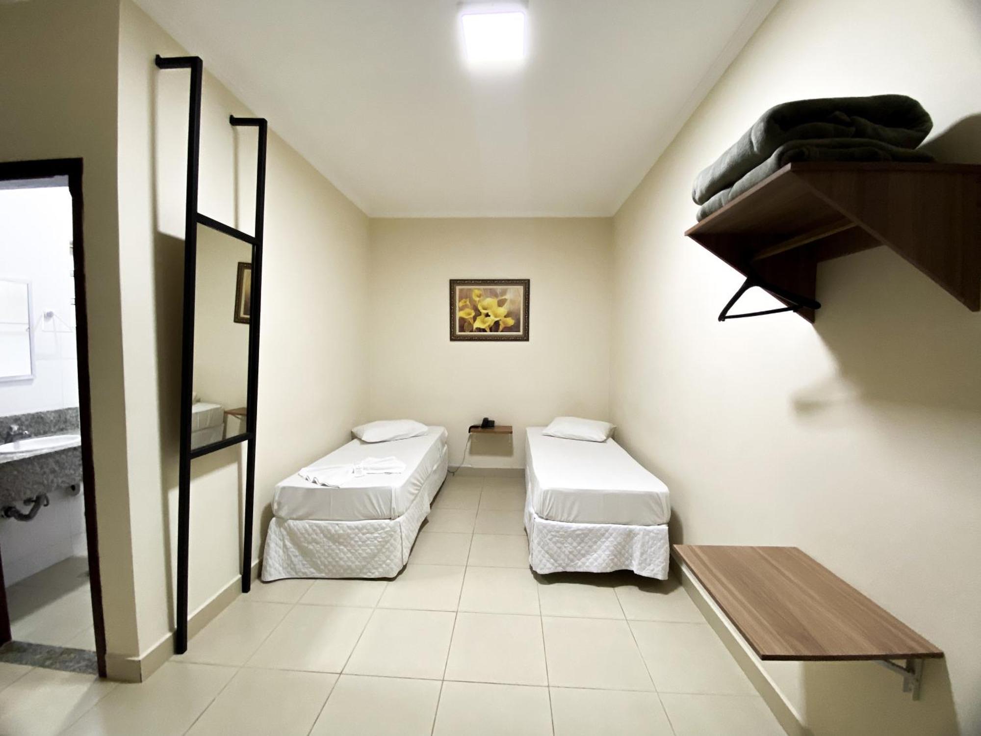 Hotel Graal Inn Келуз Екстериор снимка