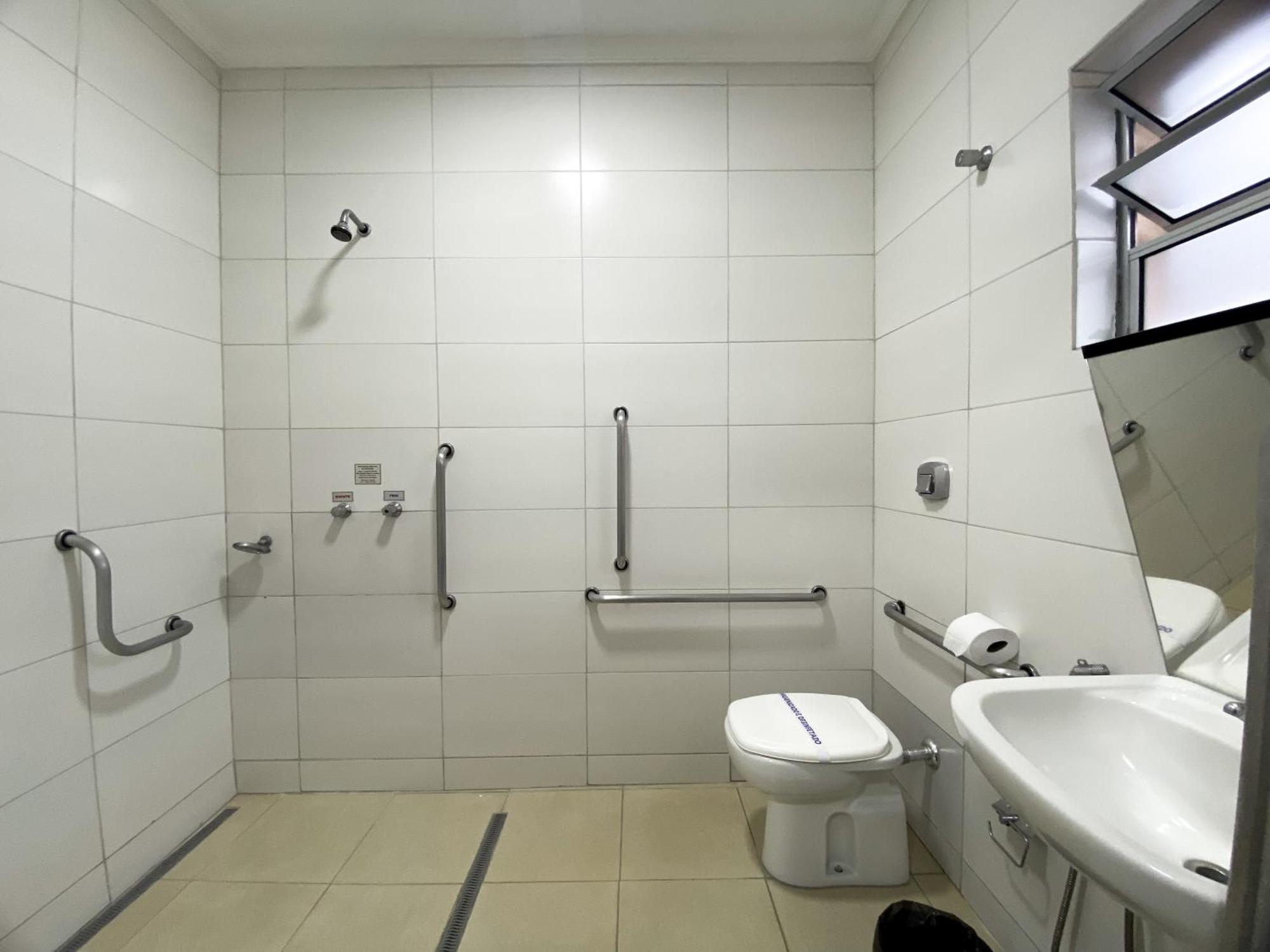Hotel Graal Inn Келуз Екстериор снимка
